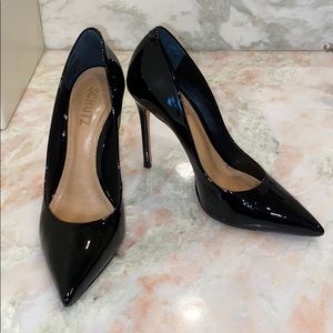 SCHUTZ -Lou Pointy Toe Pump
